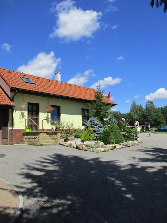 Kemp Lipno - Jenisov Hotel Horní Planá Exterior foto